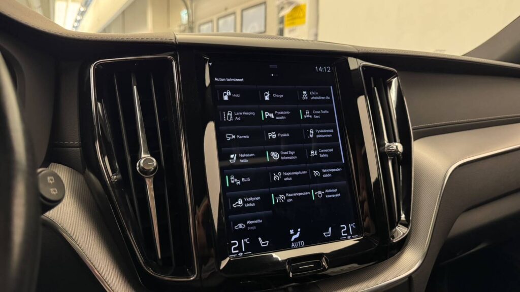 Volvo XC60, image 9